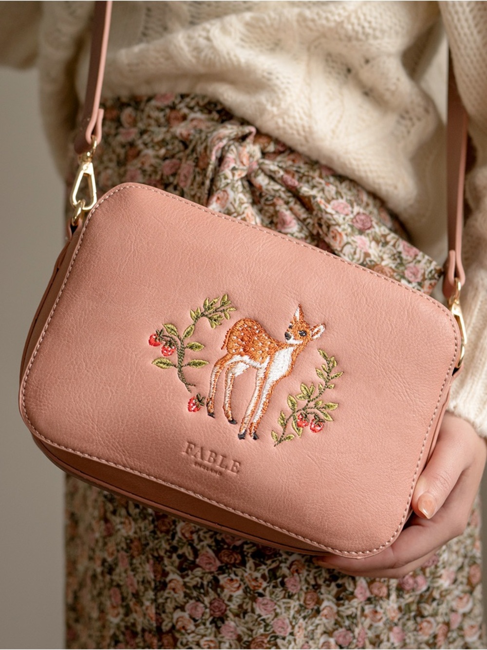 🆕 FABLE ENGLAND Fawn 🦌 Embroidered Crossbody Bag